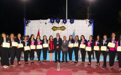 CEREMONÍA DE ENTREGA DE PRIMEROS GRADOS ACADÉMICOS DE BACHILLER